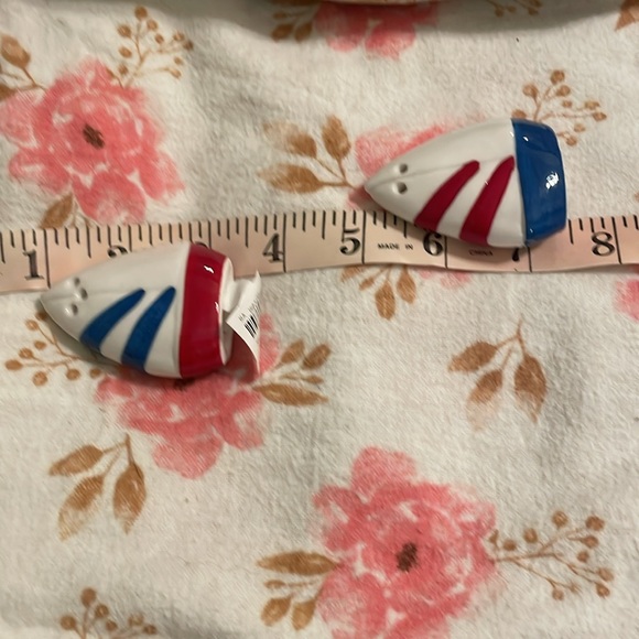 Sailboat Mini Salt & Pepper Shakers Set - Picture 2 of 8